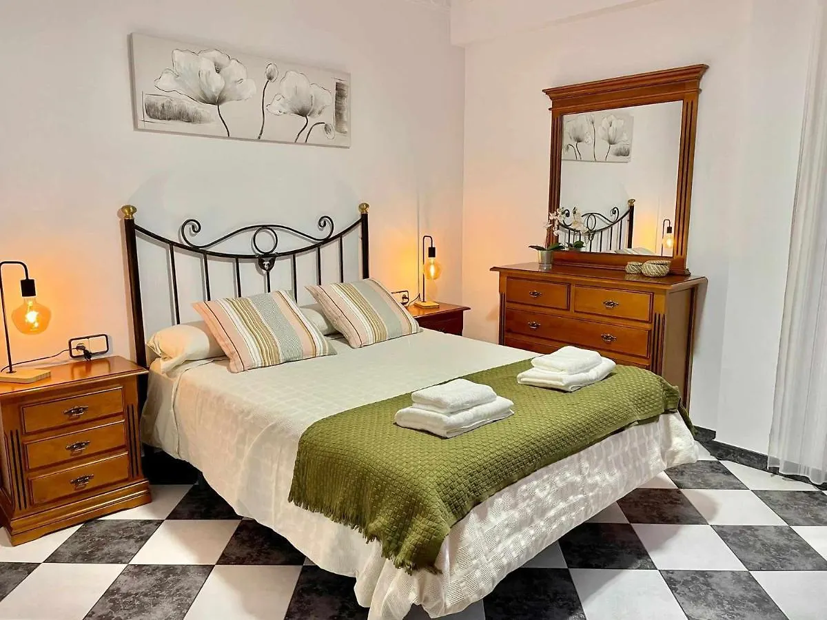 Apartamento De 3 Dorm En Pleno Centro De Nerja Apartment